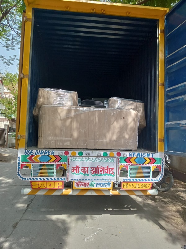 Packers Movers Truck Loading Video